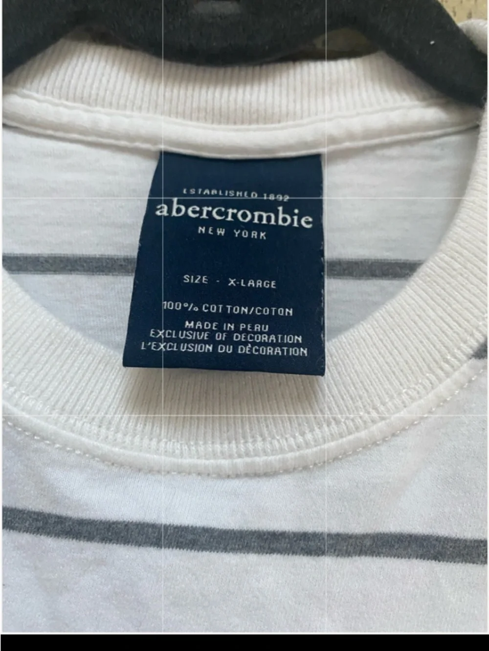 Abercrombie & Fitch White Tee with Thin Gray Stripes and Pocket